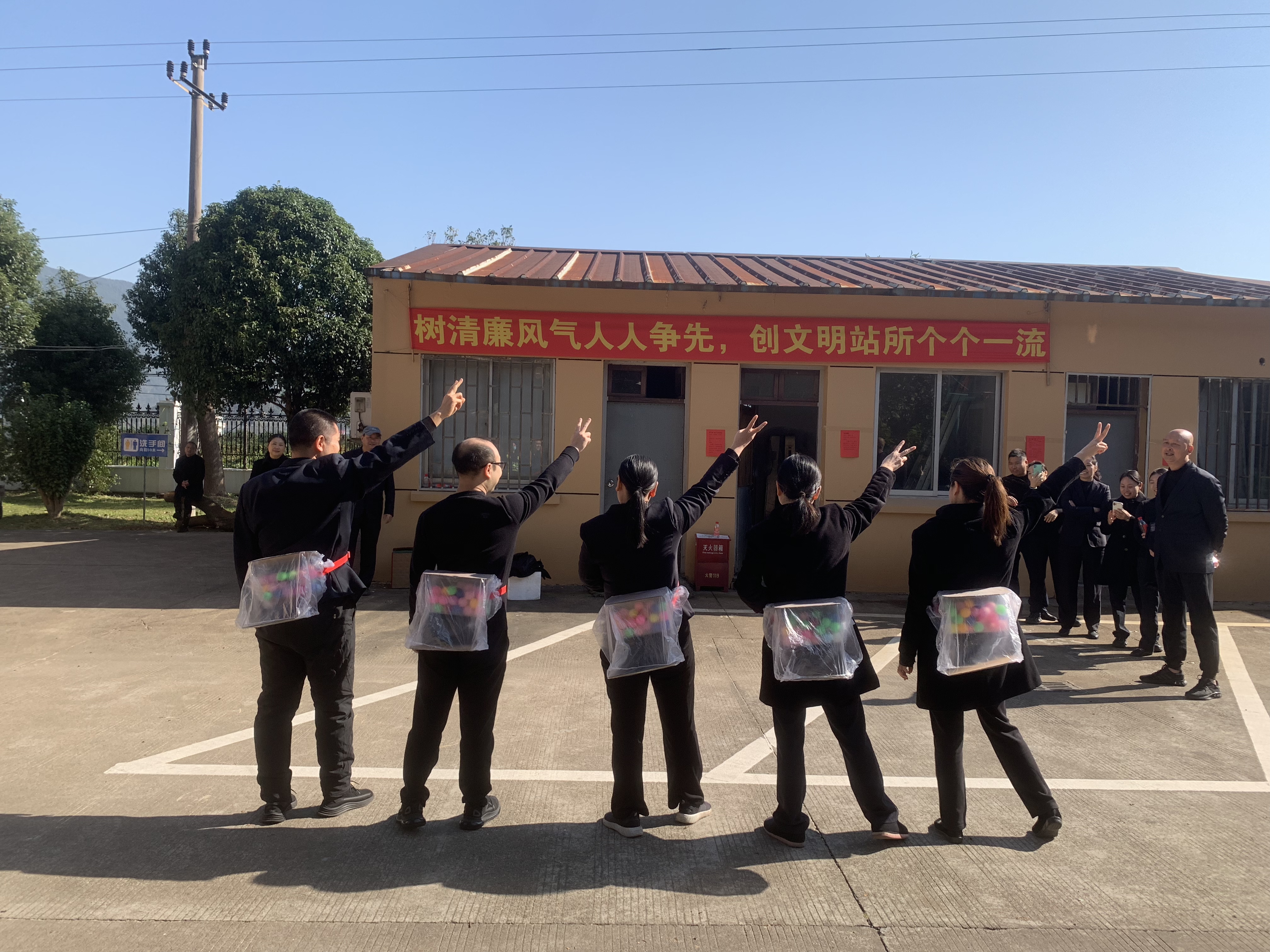 1636938285722610.jpg 0af79b41d1362e4bb00cee110028344.jpg