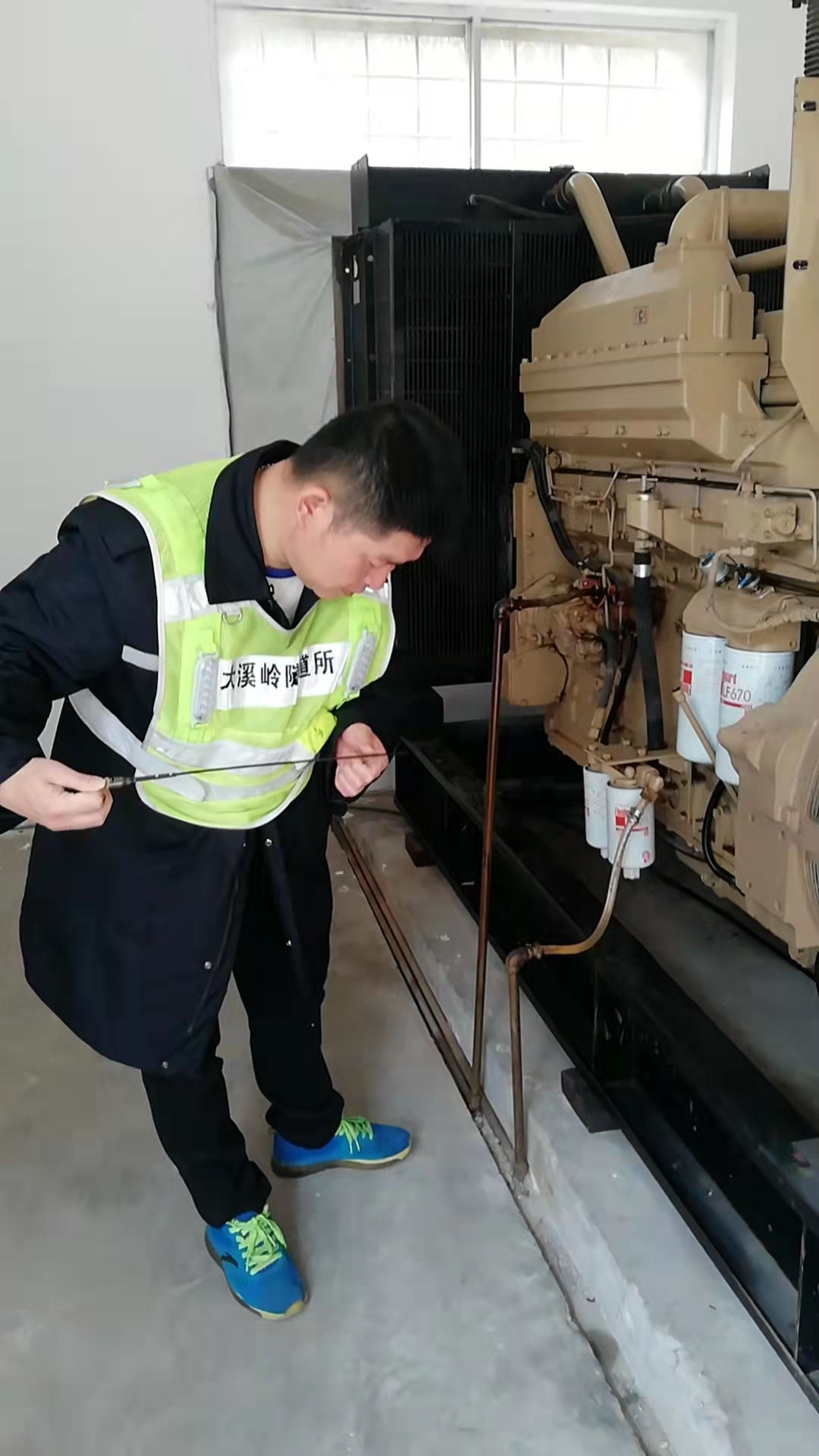 1645691073411406.jpg 2022.02.21檢查柴油發電機 陳旦平攝.jpg