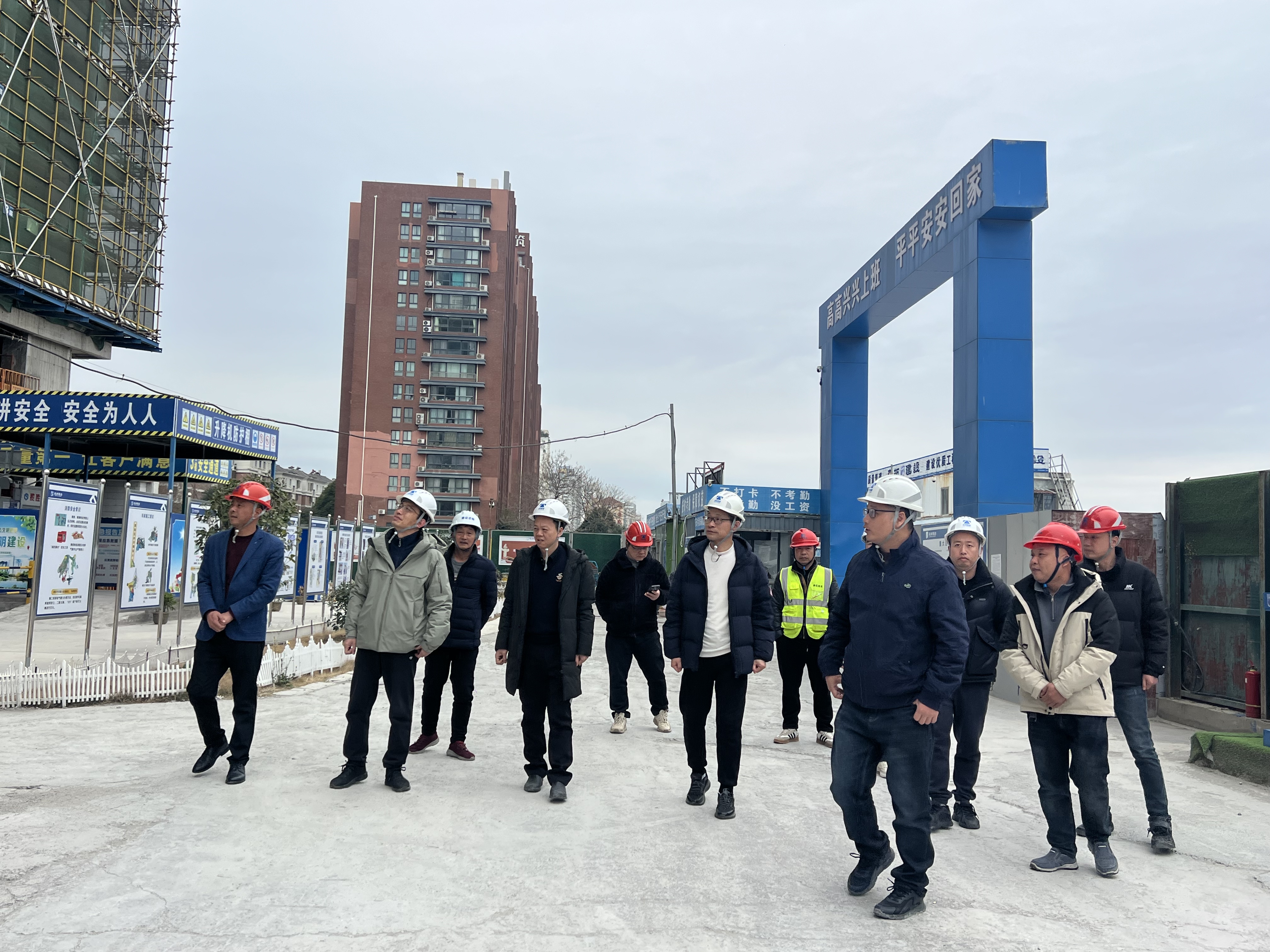 1739430580299712.jpg 云映4.jpg