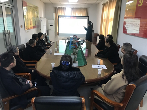 圖為“消防知識(shí)”講座現(xiàn)場 陳瑩攝_副本.jpg