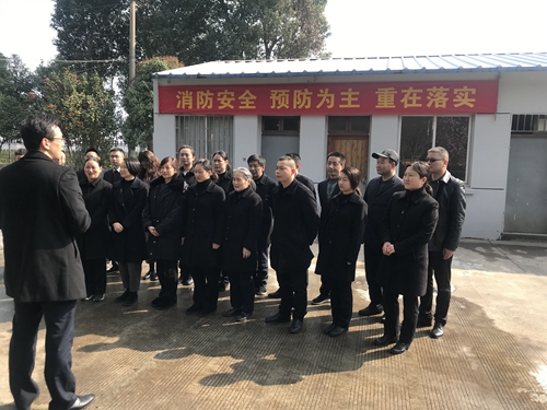 圖為活動(dòng)現(xiàn)場點(diǎn)評 陳瑩攝_副本.jpg